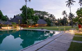 Marari Beach Resort Alleppey- A Cgh Earth Experience